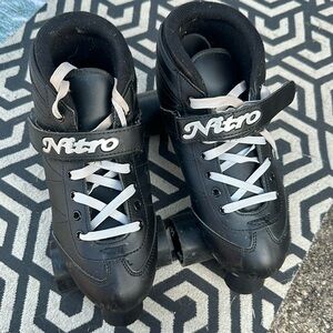 Size 7 Men’s roller skates